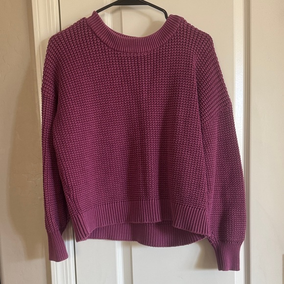 Old Navy Sweaters - Old Navy Plum Textured Crew Neck Sweater / W36